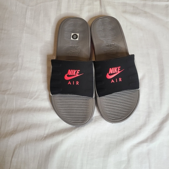 NWOT Nike Air Max Slides - Picture 2 of 4